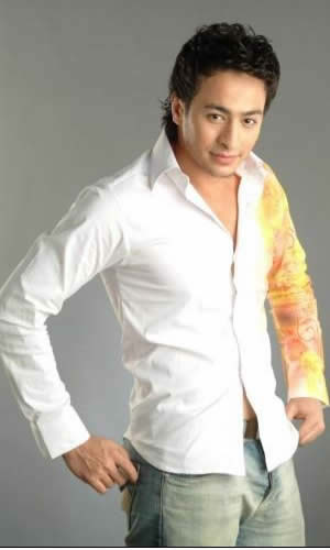 http://music.albawaba.com/ar/artist_albums.php?aid=50